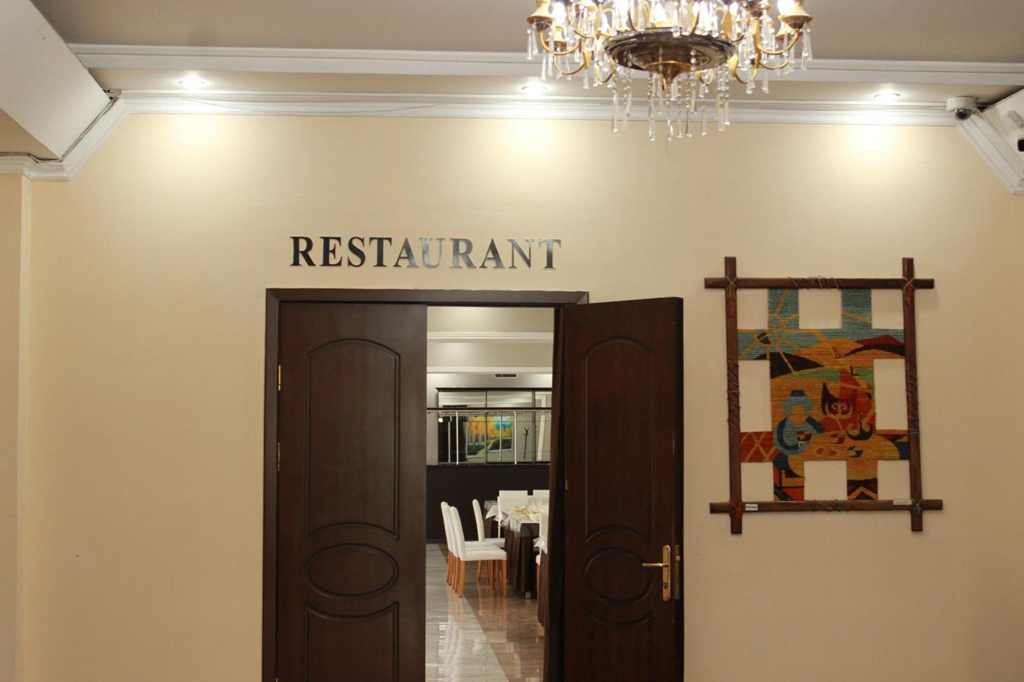 Yassy Hotel, Turkistan Εξωτερικό φωτογραφία